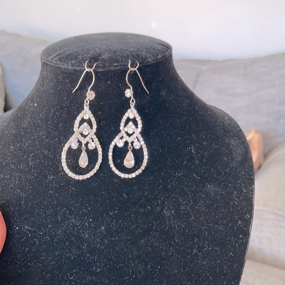 Evening earrings